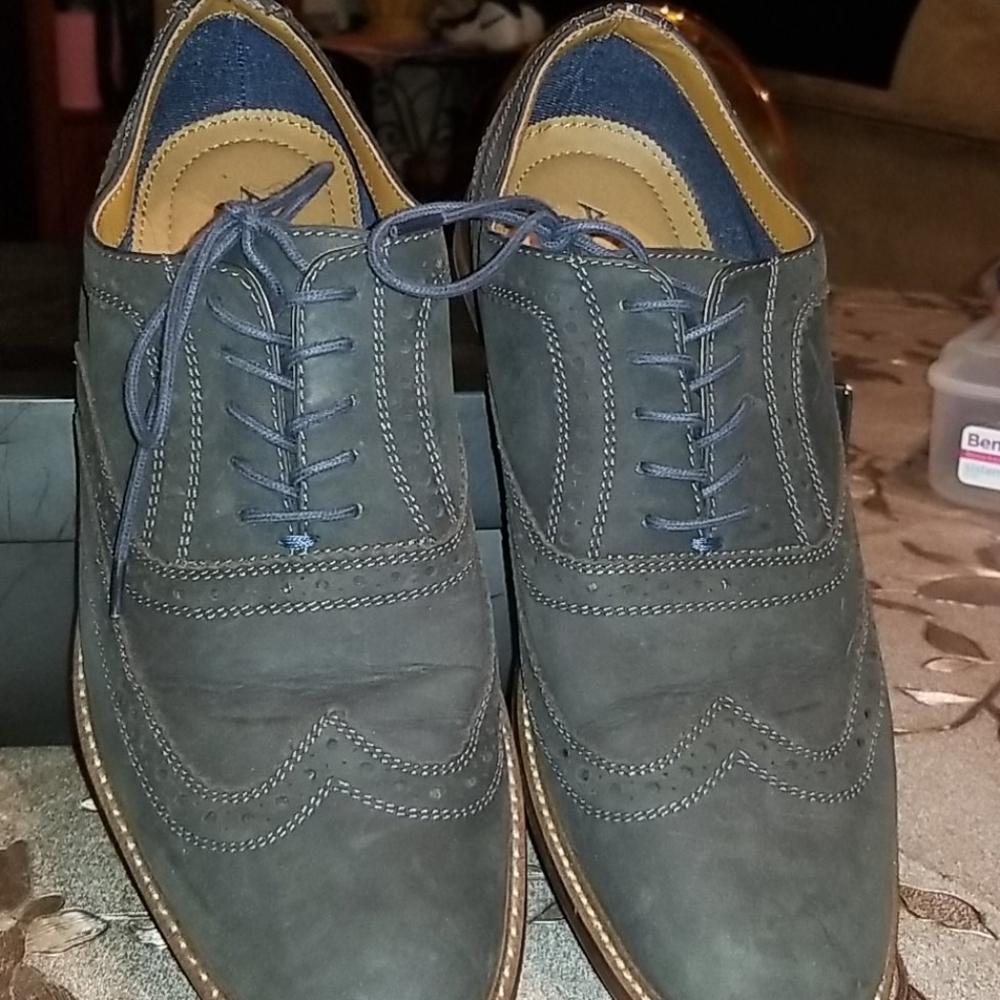 Men dress shoes